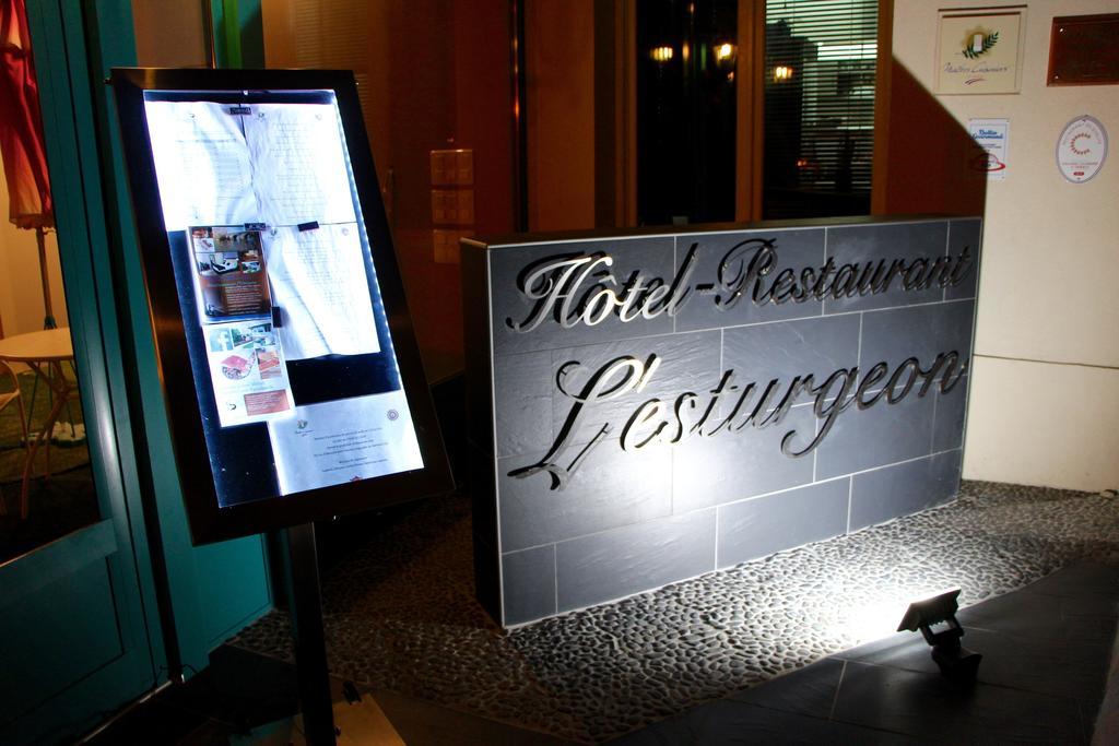 Hotel L'Esturgeon Поаси Екстериор снимка